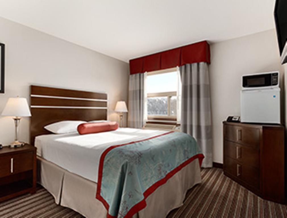 Hotel Super 8 By Wyndham Saskatoon Near Downtown Extérieur photo