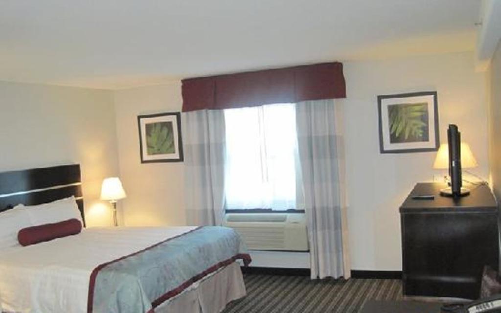 Hotel Super 8 By Wyndham Saskatoon Near Downtown Extérieur photo