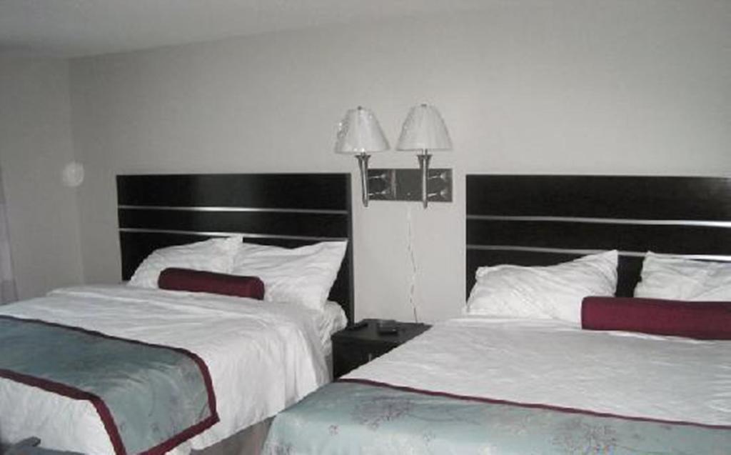 Hotel Super 8 By Wyndham Saskatoon Near Downtown Extérieur photo